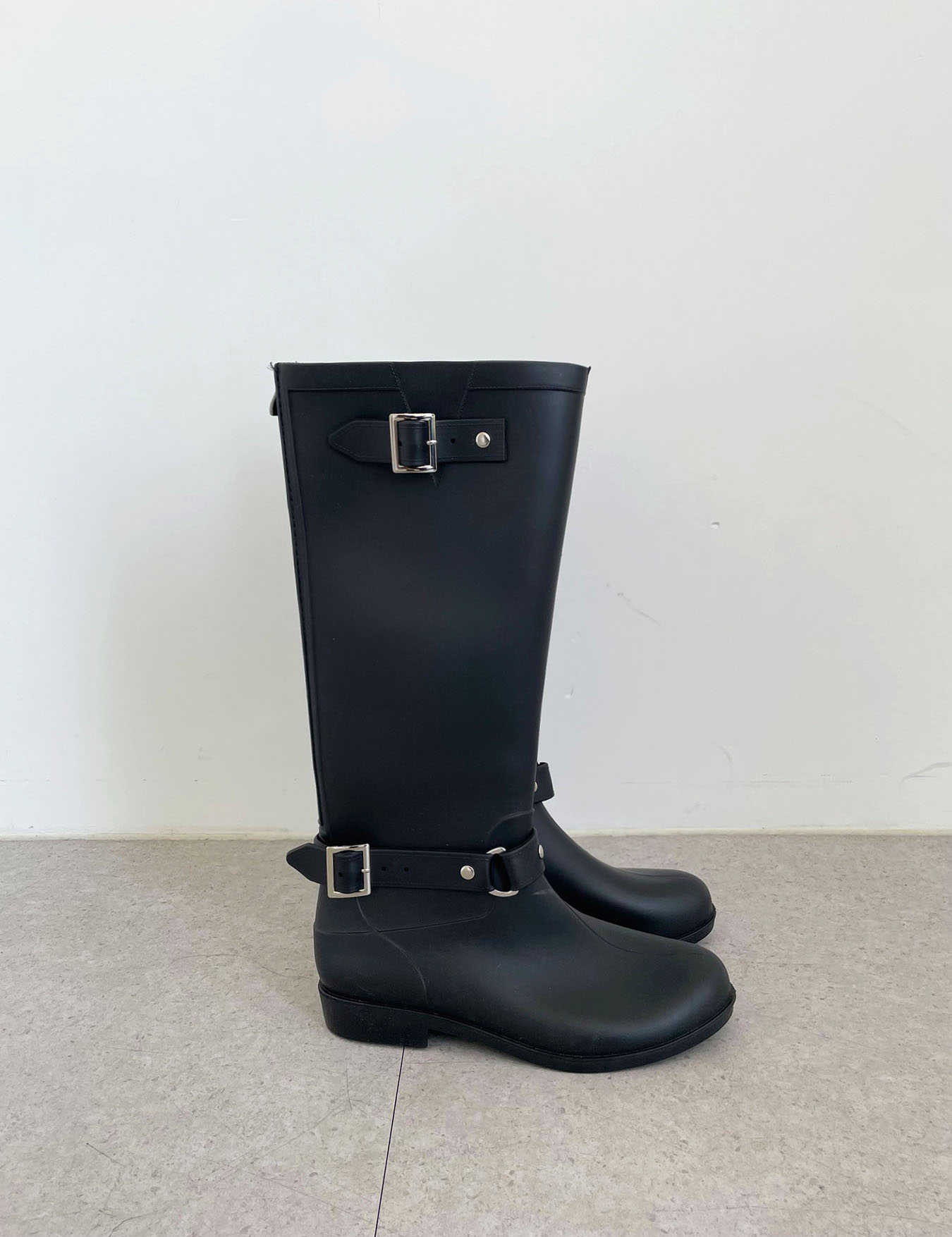 buckle rain boots